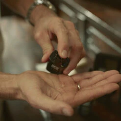 Huile Sublimatrice Cheveux Et Barbe The Groom Seb Man 30ml 5 Huile Sublimatrice Cheveux Et Barbe The Groom Seb Man 30ml -Capillaires Produits Boutique 5732 5 87566.1689238931