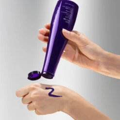 Shampooing Violet Anti-Faux Reflets Shu Uemura Yubi Blonde 300ml -Capillaires Produits Boutique Shampooing violet anti faux reflets texture 16147.1684847077