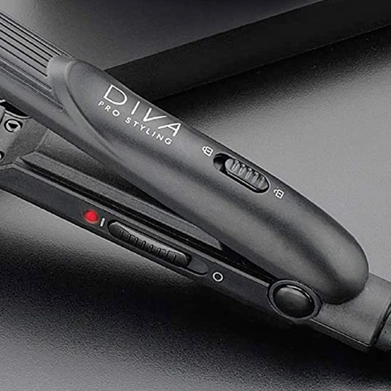 Lisseur Mini Noir Diva Lisseur Mini Noir Diva -Capillaires Produits Boutique miniii 62567.1684847673